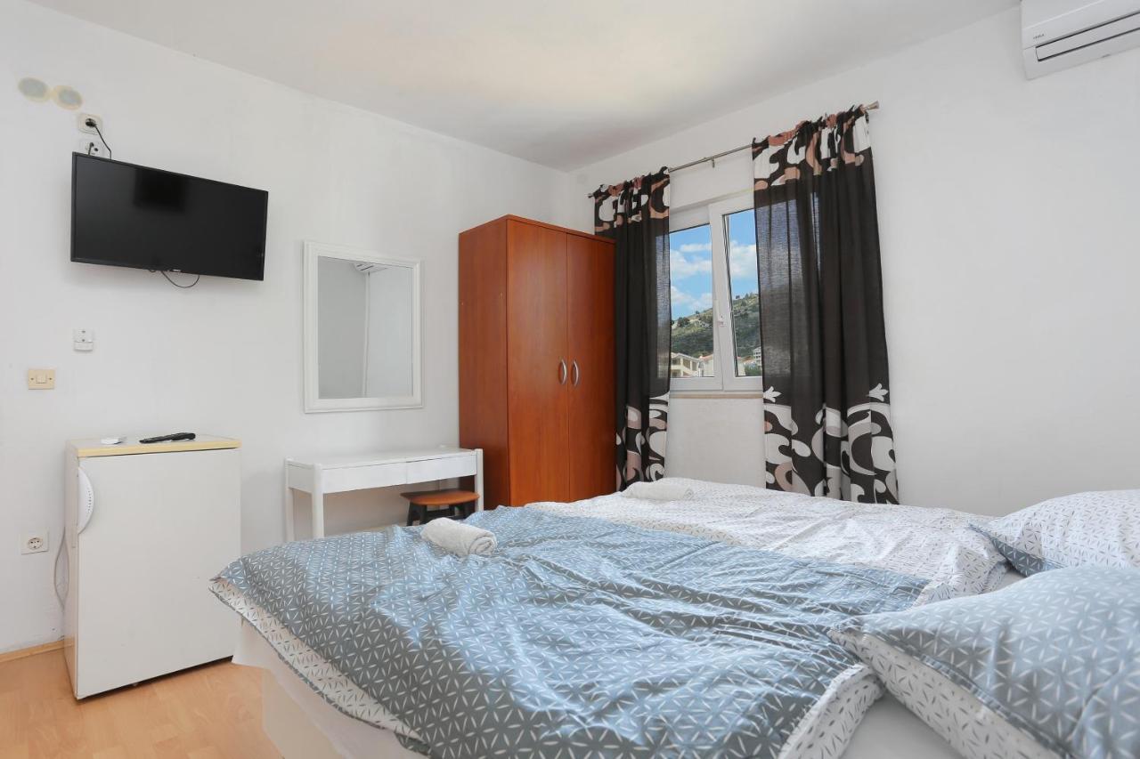 Apartment Tucepi 2676B Buitenkant foto